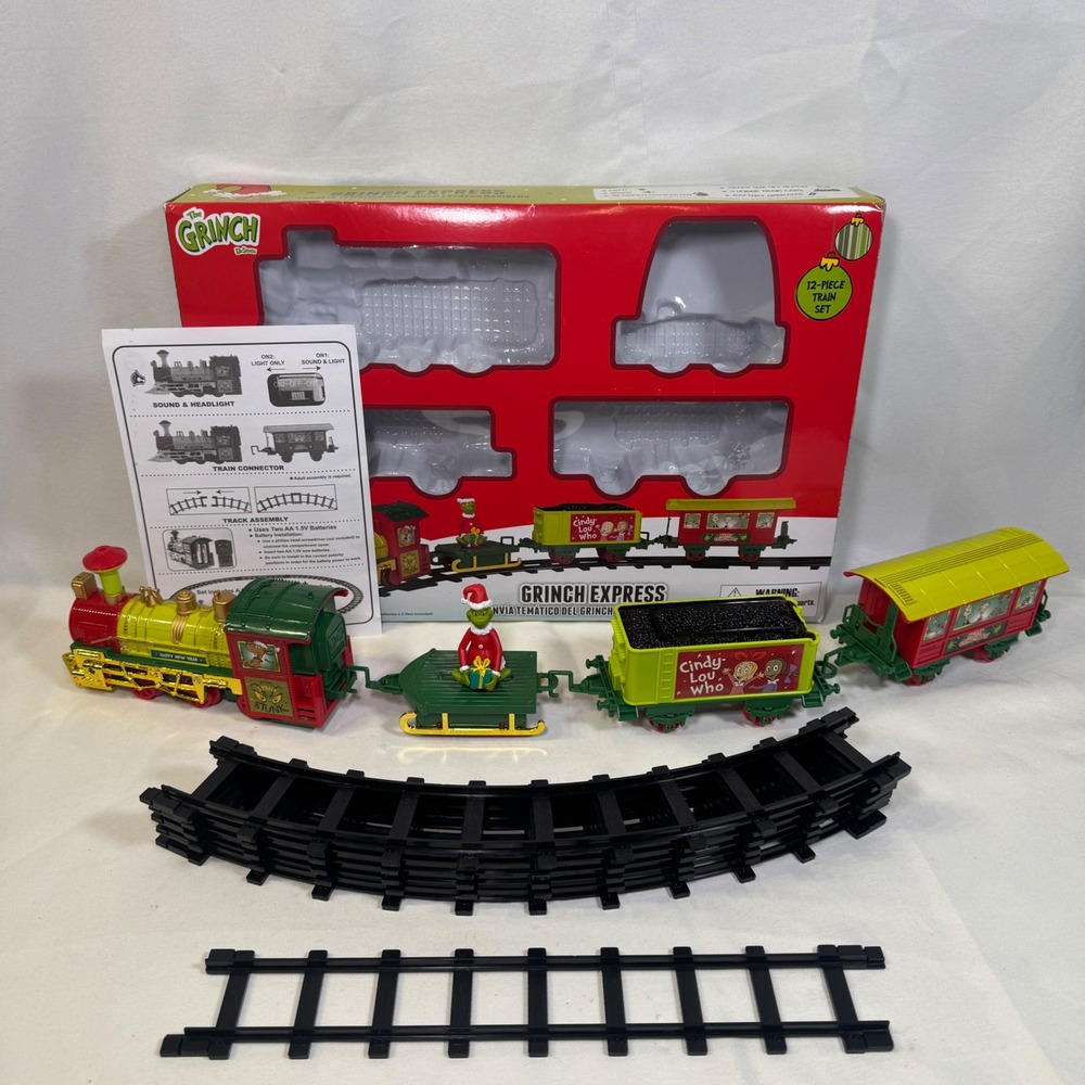 Dr Seuss The Grinch Express 12 Piece Train Set Sound Light 9ft Track Christmas